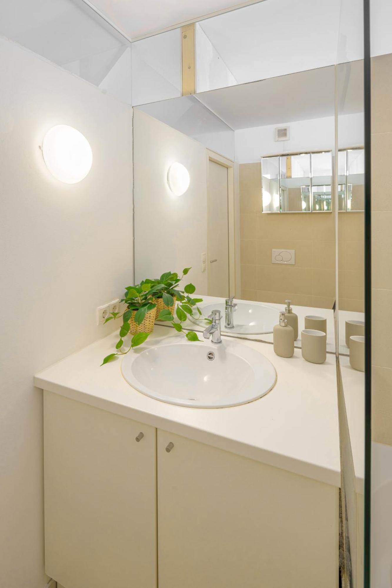 Gemuetliches, Ruhiges Apartment - 90M2 Mit Garten Und Terrasse Wina Bagian luar foto